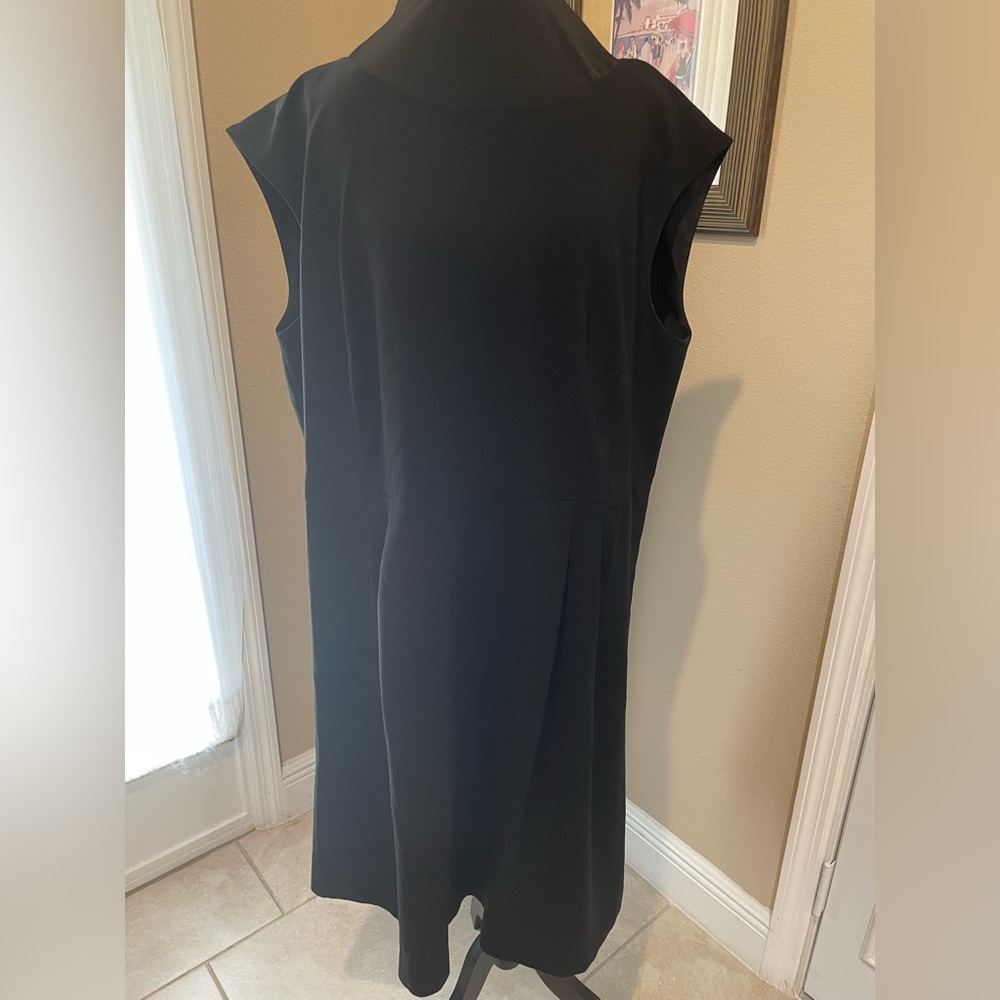24W Nordstrom black fitted sheath dress cap sleeves, dressy & professional